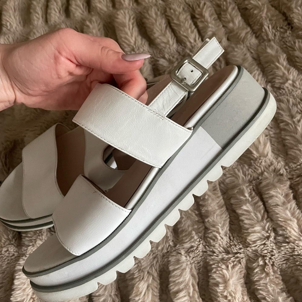 Attizzare Sandals
